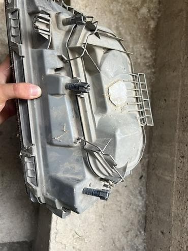 lexus se: Передняя правая фара AMG Б/у, Аналог — 2