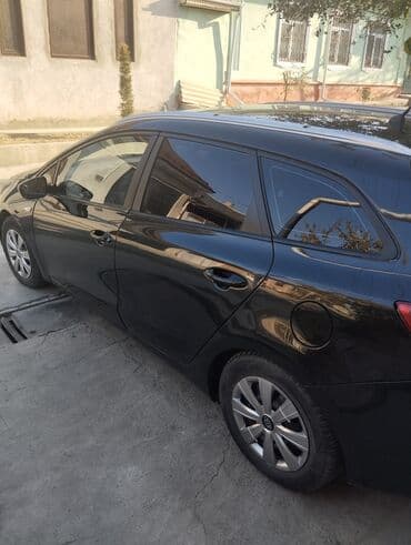 сидения на машину: Kia Ceed: 2014 г., 1.4 л, Механика, Универсал — 2