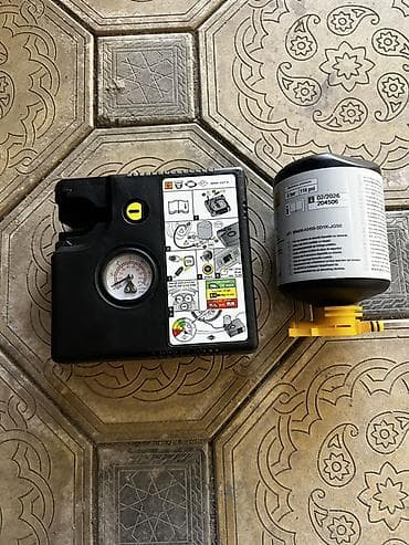 Автомобильный комплект для экстренного ремонта шин (компрессор +