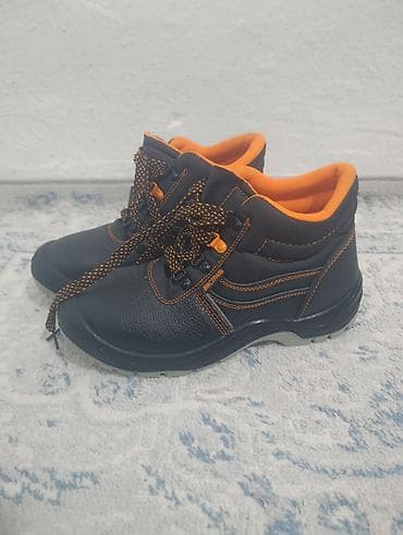 ботинки термо: Валенки и рабочие ботинки (две пары обуви)2500сом 1) Валенки серые с — 5