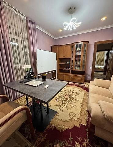 Дома: 550 м², 9 комнат, Амбарная, Балкон застеклен, Утепленный — 3