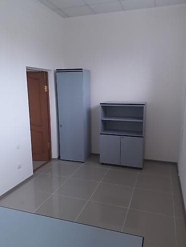 сдаю мясной павильон: Аренда офисов, 300 м², В административном здании, С системой безопасности, С юридическим адресом — 4