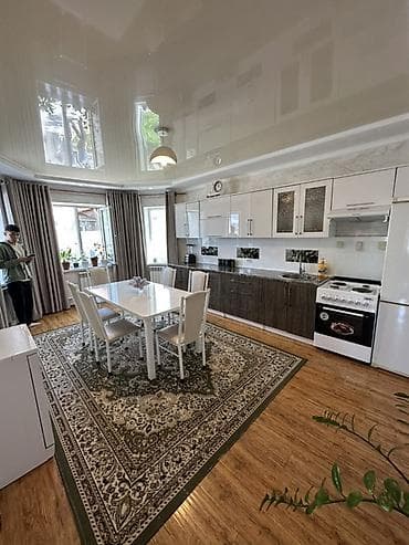 3: 🏡 Үй сатылат | Ала-Тоо 3 📍 Район: Ала-Тоо 3 📐 Жер тилкеси: 4,5 сотых — 8