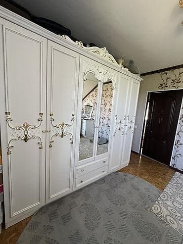 Эмерек гарнитурлары: Уктоочу бөлмө гарнитуру, Колдонулган, Эки кишилик керебет, Комод, Трюмо, түсү - Ак — 1