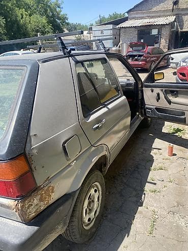 забыл: Volkswagen Golf: 1987 г., 1.8 л, Автомат, Бензин, Хэтчбэк — 4