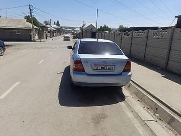 Toyota Corolla: 2004 г., 1.6 л, Автомат, Бензин, Седан