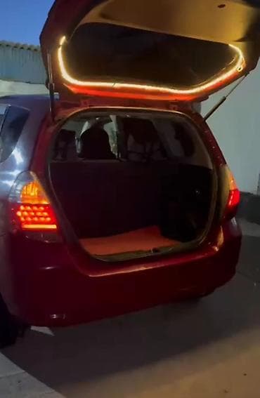 б ют: Honda Fit: 2003 г., 1.3 л, Вариатор, Бензин, Хэтчбэк — 9