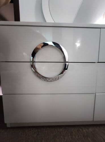 тумбы комоды с зеркалом: Спальный гарнитур, Б/у, Комод, МДФ, Самовывоз, цвет - Белый — 2