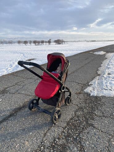 трехколесная коляска зима лето: Коляска, цвет - Коричневый, Б/у — 1