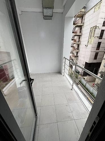 в районе пишпек: Аренда офисов, 63 м², В бизнес центре — 3