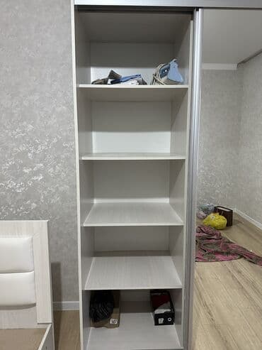 белая мебель в спальне: Уктоочу бөлмө гарнитуру, Колдонулган, Тумба, Шкаф, Эки кишилик керебет, МДФ, Өзү алып кетүү, түсү - Ак — 3