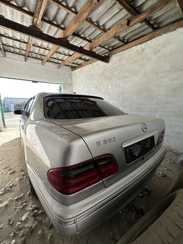 срочно продам авто в связи с переездом: Mercedes-Benz E-Class: 2000 г., 3.2 л, Автомат, Бензиновая, Седан — 6