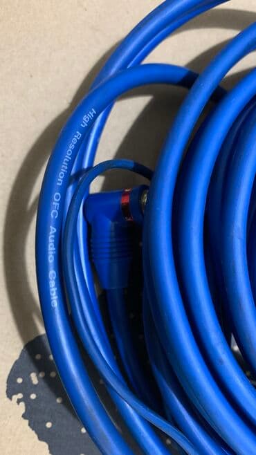 антенны на авто: Продаю фирменный кабель для усилителя(сабвуфера) в машину. 5 метров — 2