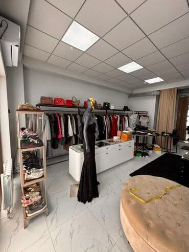 продается дом первая линия: Продаю Магазин В жилом доме, 44 м², Свежий ремонт, С кондиционером, 1 этаж — 2