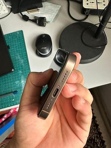 glorious model o: IPhone 16 Pro, Б/у, 256 ГБ, Desert Titanium, Защитное стекло, Чехол, Коробка, 90 % — 2