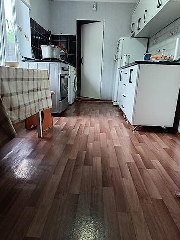 Дома: Срочно продается дом! г. Кара-Балта Верхний и тихий район по ул — 8