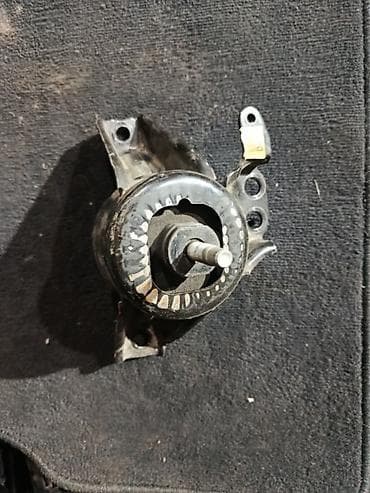 Подушка мотора Kia 2016 г., Оригинал at lalafo.kg Подушка мотора Kia 2016 г., Оригинал