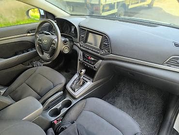 Продажа авто: Hyundai Elantra: 2017 г., 2 л, Автомат, Бензин, Седан — 8
