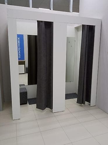 Примерочная для магазинов 2шт с зеркалами, подсветка, пуфиками at lalafo.kg Примерочная для магазинов 2шт с зеркалами, подсветка, пуфиками