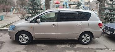Toyota Ipsum: 2003 г., 2.4 л, Автомат, Бензин, Минивэн — 5