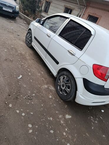 toiota vits: Hyundai : 2009 г., 1.4 л, Механика, Бензин — 3