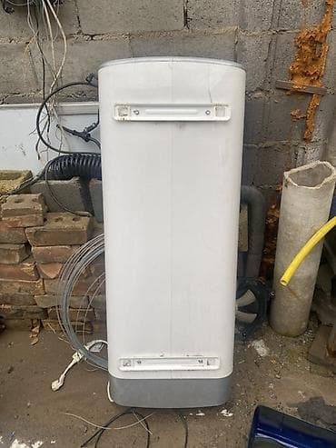 тена: Накопительный водонагреватель Объем бака: 100 л, Ariston, Электрический, Панель управления — 1