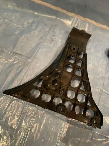 купить передний бампер на мерседес w210 в бишкеке: BMW E60 Пластиковое крепление заднего бампера Бмв е60 правый руль — 2