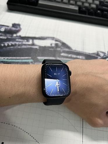 apple watch 3 series: Apple Watch Series 9, 45 мм, корпус из алюминия, цвет Midnight — 1