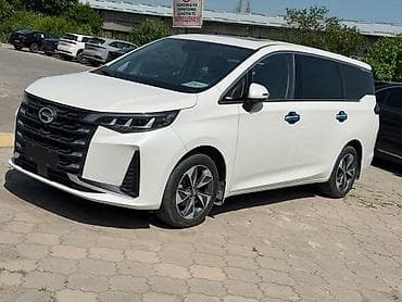 gac gs3: GAC M 6 Trumpchi просторный 7‑местный минивэн в белом цвете. Кузов и — 1