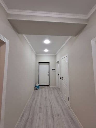 построить футбольное поле цена: Светлая современная отделка квартиры в нейтральной гамме. - Полы — 2