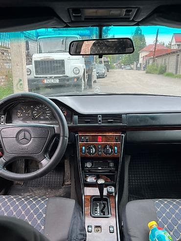 полики 124 мерс: Mercedes-Benz E-Class: 1992 г., 2.2 л, Автомат, Бензин, Седан — 8