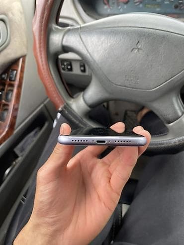 вай фай роутер sim kard: IPhone 11 — 5