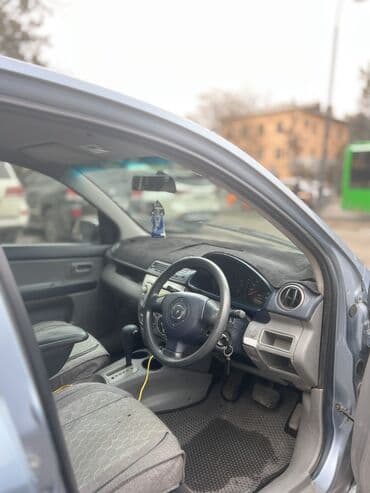 bud e5: Mazda Demio: 2004 г., 1.5 л, Автомат, Бензин, Хэтчбэк — 7