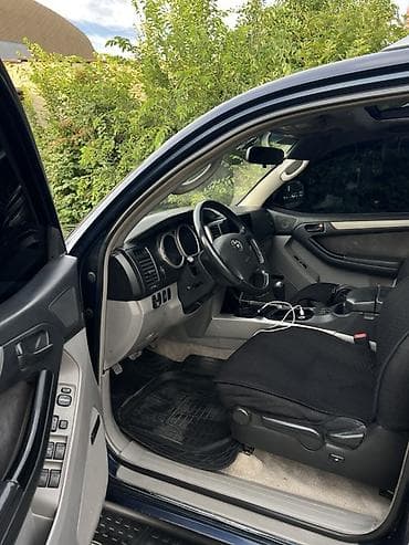 Toyota 4Runner: 2004 г., 4 л, Автомат, Газ, Внедорожник — 5