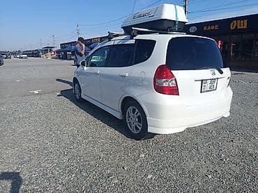 Унаа сатуу: Honda Fit: 2001 г., 1.3 л, Бензин, Хетчбек — 6