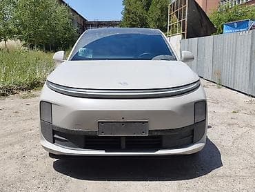 диспы: Lixiang L6: 2024 г., 1.5 л, Автомат, Гибрид, Кроссовер — 2