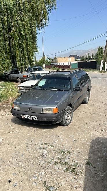 Унаа: Volkswagen Passat: 1992 г., Универсал — 1