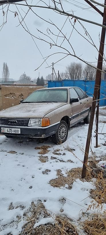 мотоцикл с автоматической коробкой передач: Audi 100: 1990 г., 2.3 л, Механика, Бензин, Седан — 4