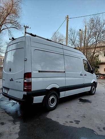 порог степ: Легкий грузовик, Mercedes-Benz — 4