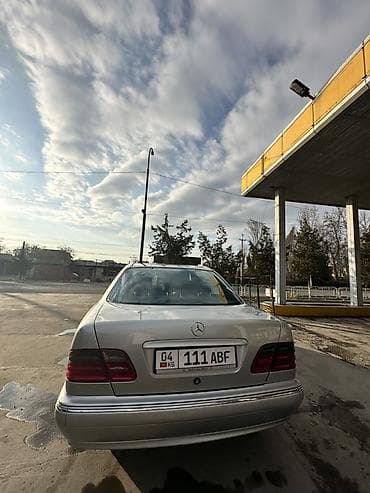lexus es300 2002: Mercedes-Benz E-Class: 2001 г., Седан — 4