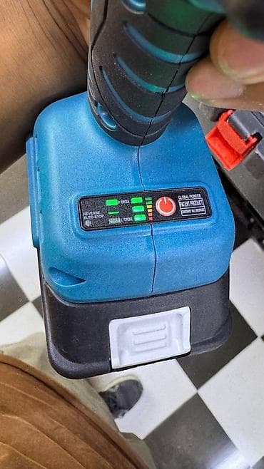 куплю листы: Аккумуляторные ножницы по листовому металлу Makita - Тип — 3