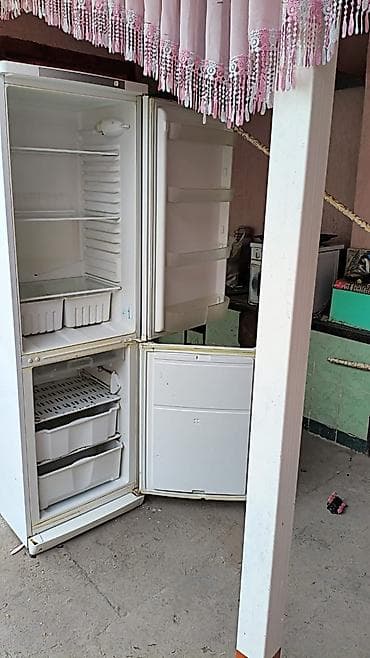 Техника жана электроника: Муздаткыч Indesit, Колдонулган, Эки камералуу — 4