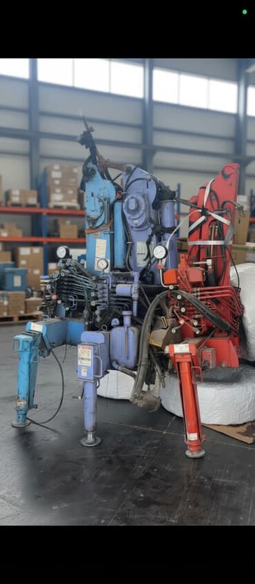 домкраты гидравлические: Продаю крановую установку на Дону ZF 233 двухтонник в идеальном — 1