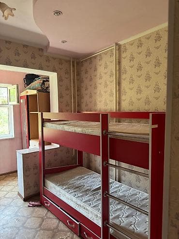 Детский мир: Детский комплект мебели Состав: - Двухъярусная кровать (красная) с — 2