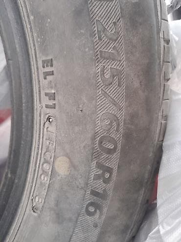 2 штуки летние шины 215/60 R16 - Маркировка: 215/60 R16 Обе за 4000 — 2