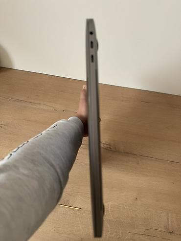 red magic 6: Apple MacBook (серый космос) - Корпус из алюминия, диагональ 13–14" — 1