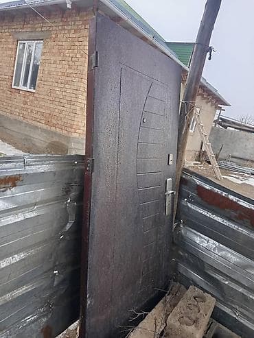 старые окна двери: Двери для домов и квартир, Металлическая, Одностворчатая, Правосторонняя, цвет - Коричневый — 3