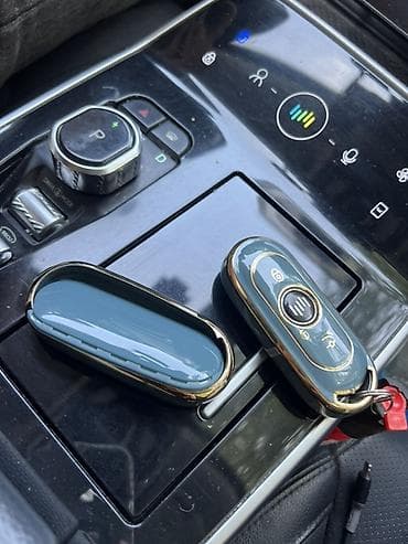 porter 1: Брелок‑чехол для автомобильного ключа - Форм‑фактор: двухчастный — 2