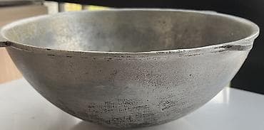 Советский казан (таз/чугунок формы «сферический»), литой. На 5л. Цена