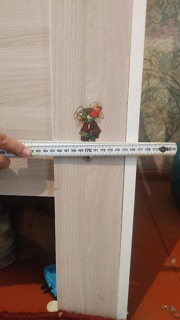 Дом и сад: Срочно продаю двухъярусную кровать,в отличном состоянии. мало — 3